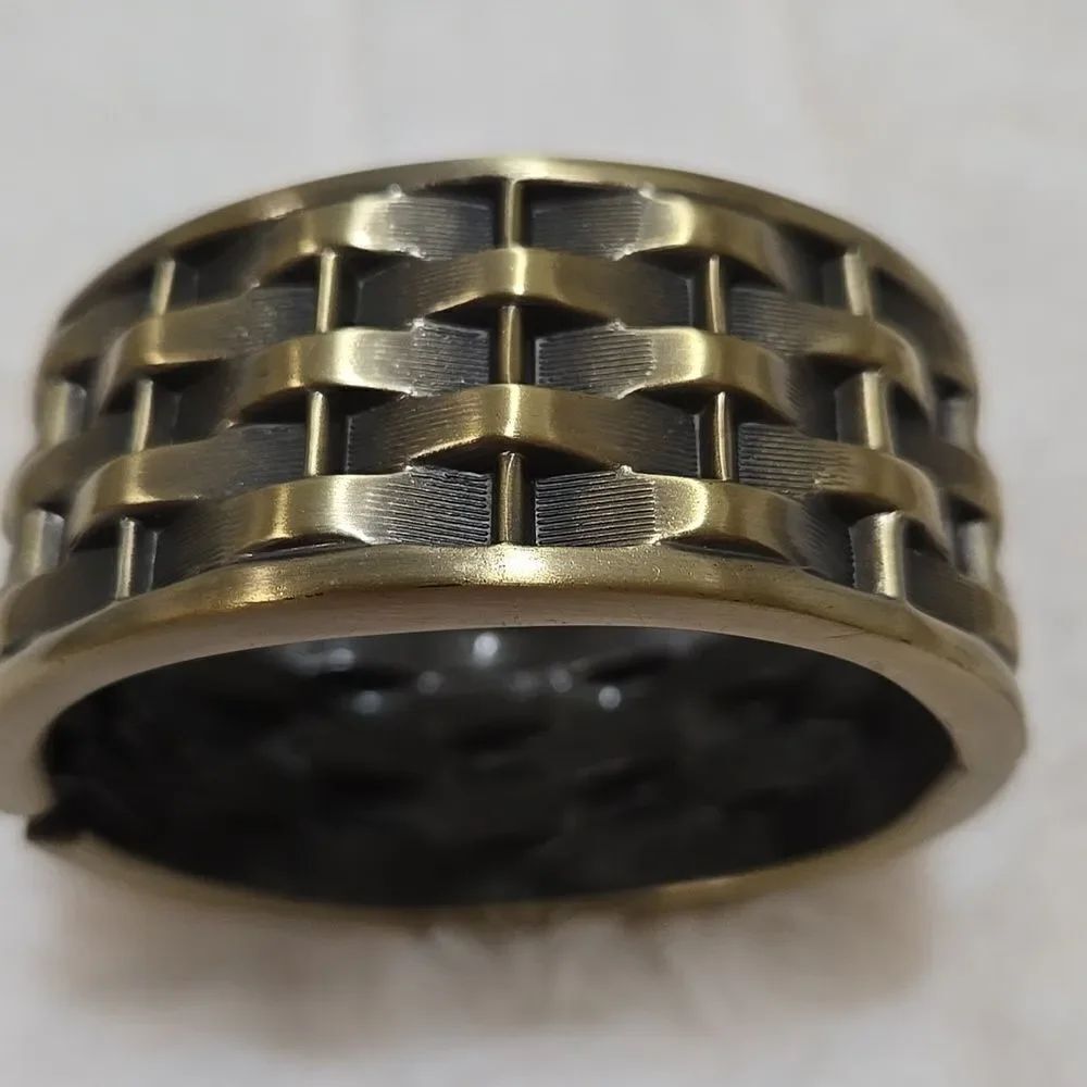 Retro Cuff Bracelet - Picture 3 of 6